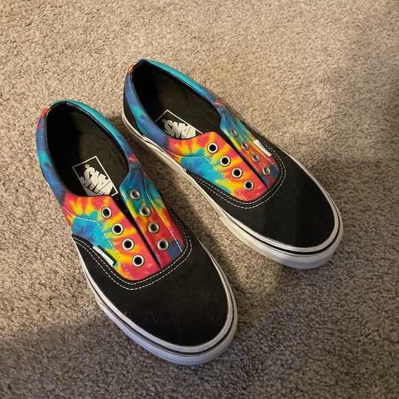 Tie dye vans - Picture 1 of 3